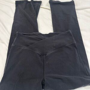 Victoria’s Secret PINK Criss cross High-Waisted Flar Leggings
